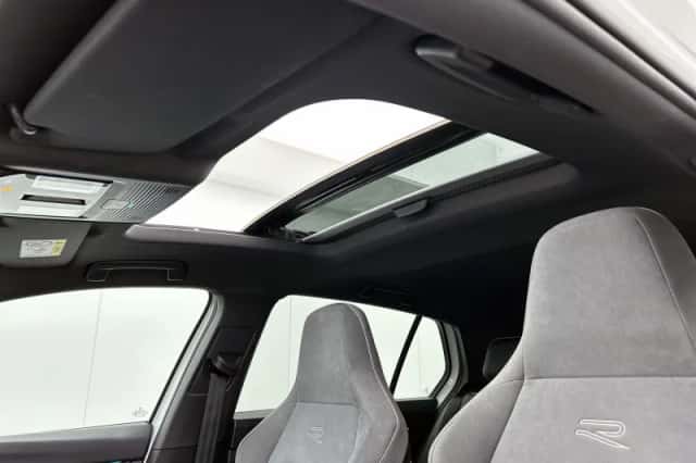 Volkswagen Golf (2022) thumbnail 28