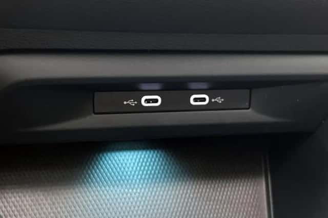 Volkswagen Golf (2022) thumbnail 31