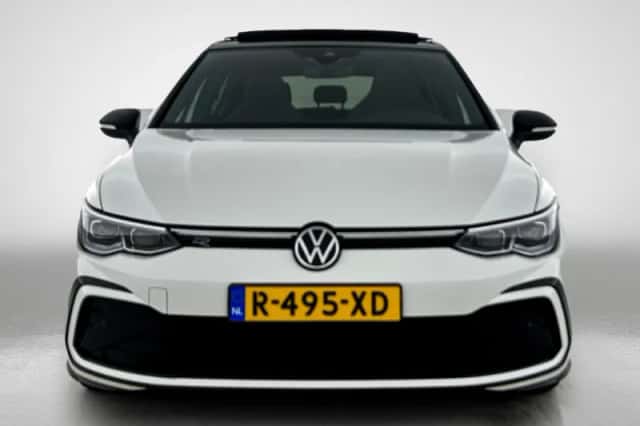 Volkswagen Golf (2022) thumbnail 5