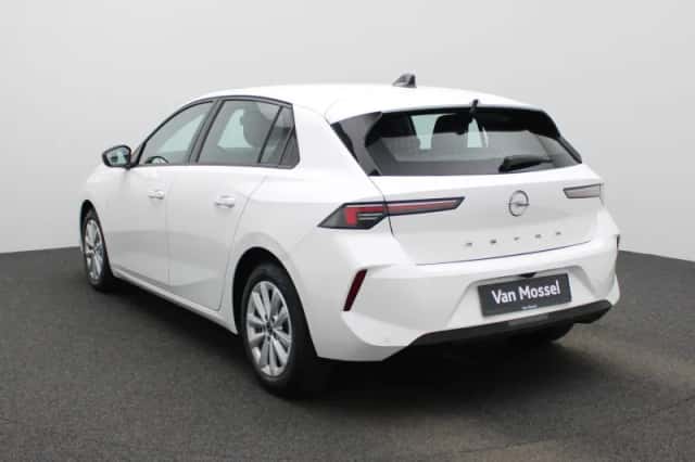 Opel Astra (2023) thumbnail 2