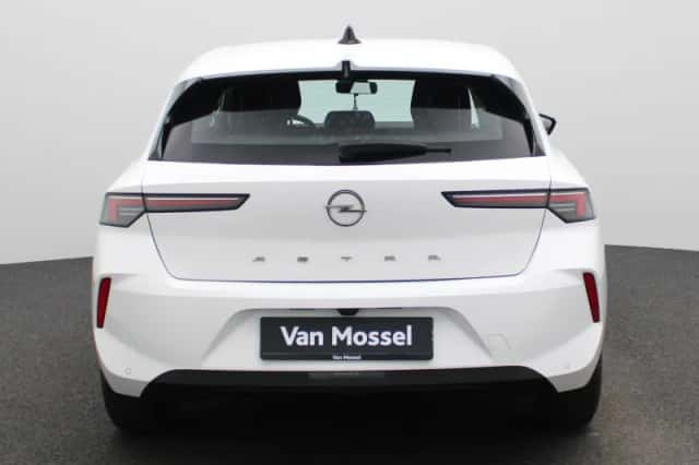 Opel Astra (2023) thumbnail 5
