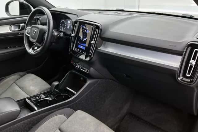 Volvo XC40 (2023) thumbnail 30