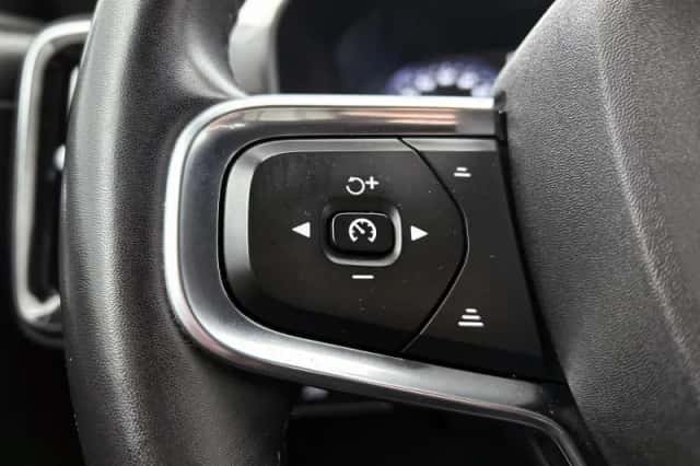 Volvo XC40 (2023) thumbnail 6