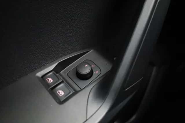SEAT Ibiza (2023) thumbnail 21