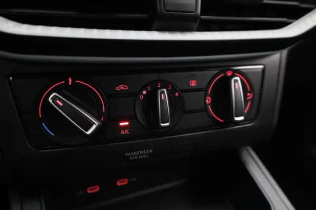 SEAT Ibiza (2023) thumbnail 26