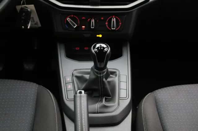 SEAT Ibiza (2023) thumbnail 9