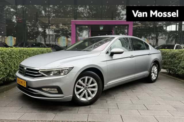 Volkswagen Passat (2020) thumbnail 1