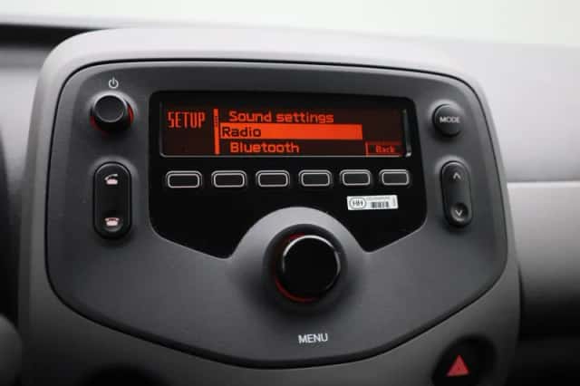Peugeot 108 (2021) thumbnail 16
