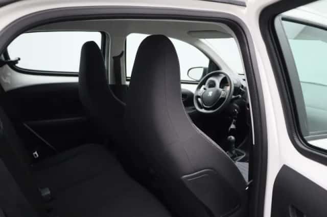Peugeot 108 (2021) thumbnail 25