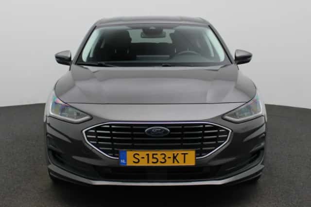 Ford Focus (2023) thumbnail 3