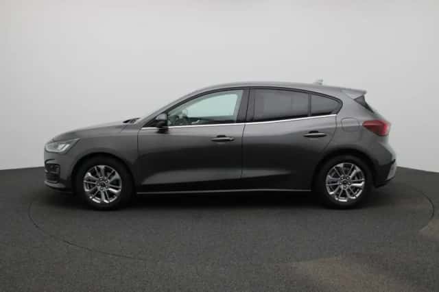 Ford Focus (2023) thumbnail 4