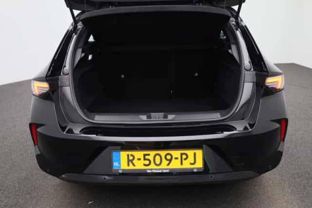 Opel Astra (2022) thumbnail 13