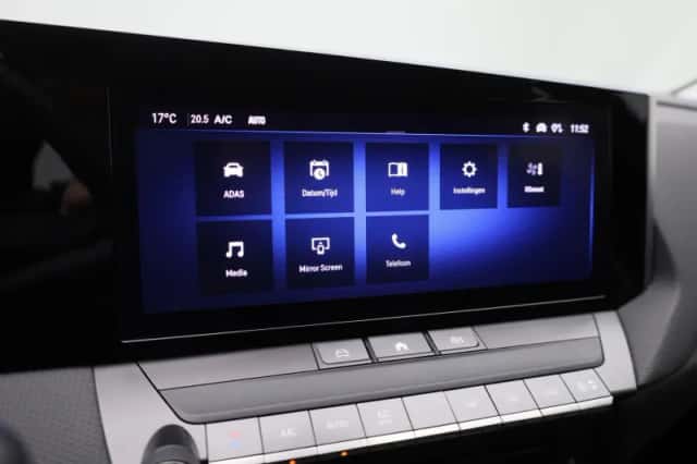Opel Astra (2022) thumbnail 23