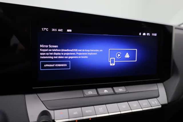 Opel Astra (2022) thumbnail 24