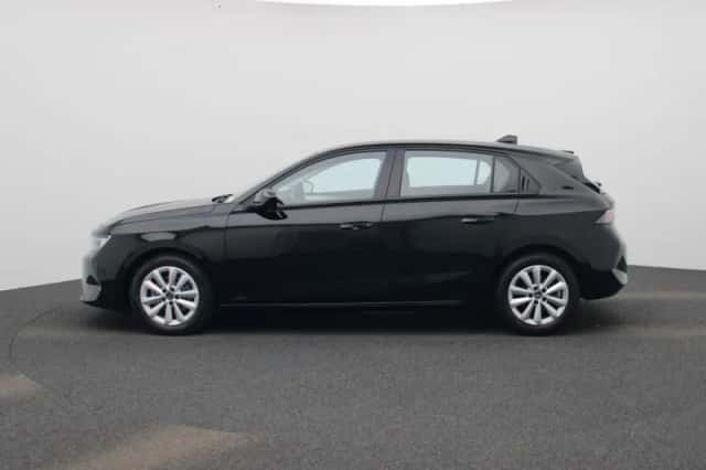 Opel Astra (2022) thumbnail 4