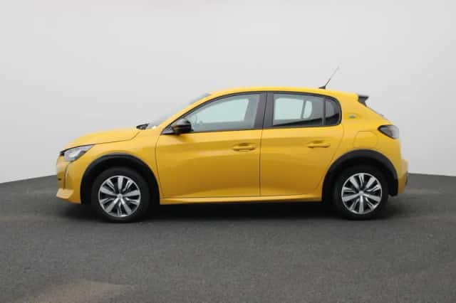 Peugeot e-208 (2023) thumbnail 4