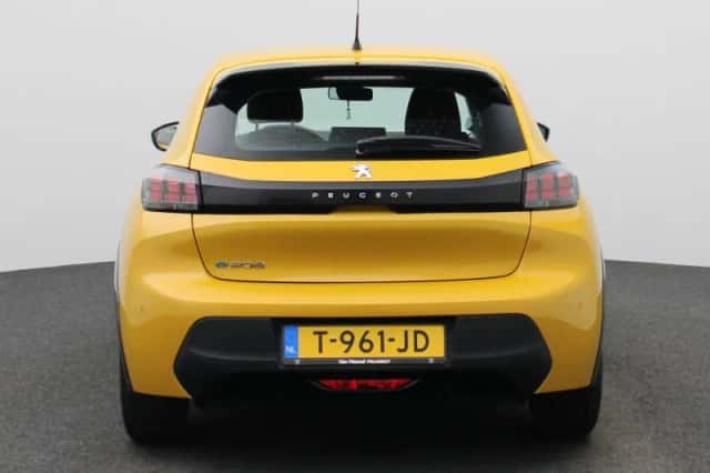 Peugeot e-208 (2023) thumbnail 5