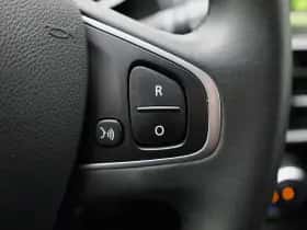 Renault Clio thumbnail 18
