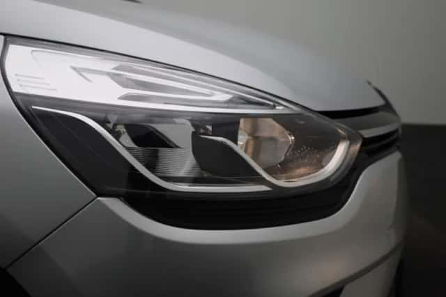 Renault Clio (2020) thumbnail 30