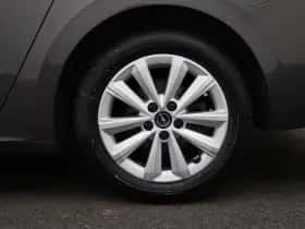 Opel Astra (2023) thumbnail 13