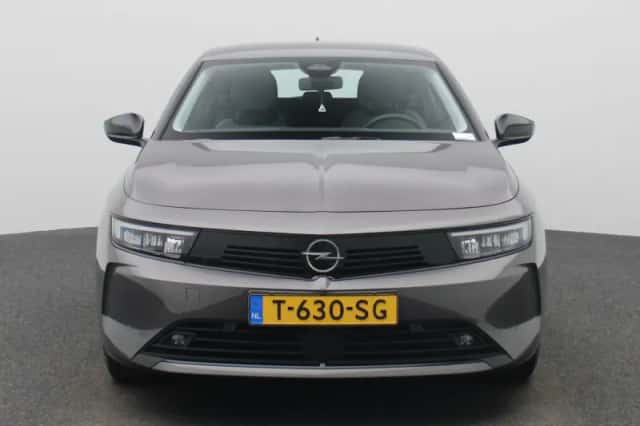 Opel Astra (2023) thumbnail 3
