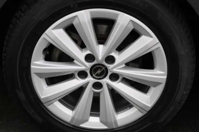 Opel Astra (2023) thumbnail 12