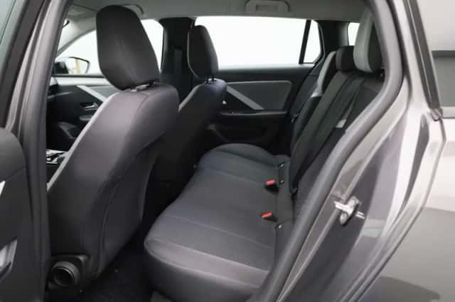 Opel Astra (2023) thumbnail 10