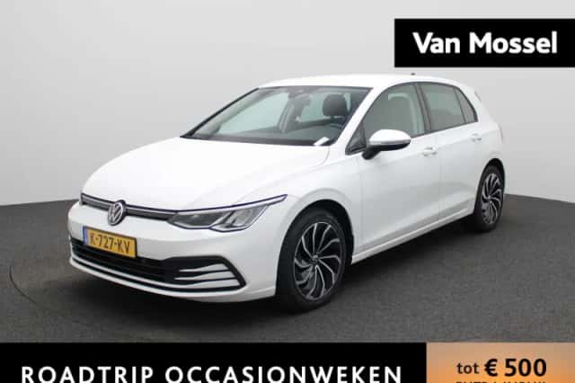 Volkswagen Golf (2021) thumbnail 1
