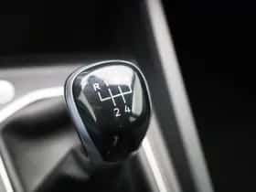 Volkswagen Golf (2021) thumbnail 24