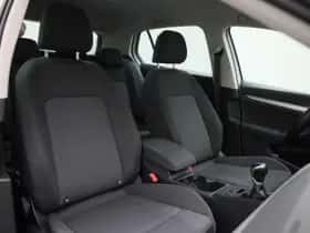 Volkswagen Golf thumbnail 32
