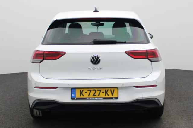 Volkswagen Golf (2021) thumbnail 5