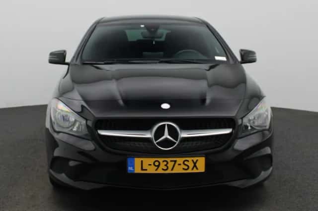 Mercedes-Benz CLA-Klasse (2015) thumbnail 3