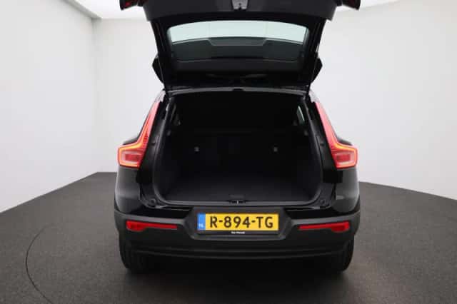 Volvo XC40 (2021) thumbnail 11
