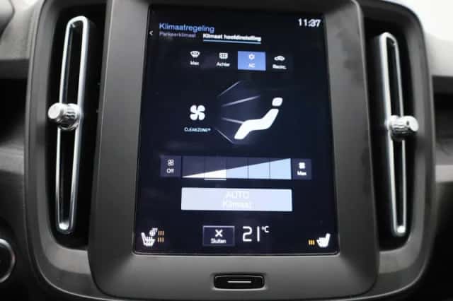 Volvo XC40 (2021) thumbnail 24