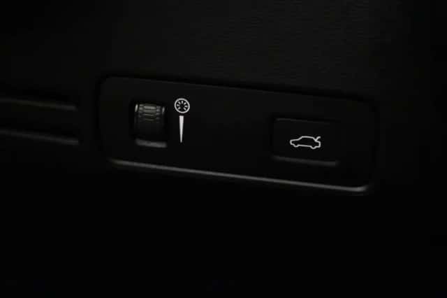 Volvo XC40 (2021) thumbnail 27