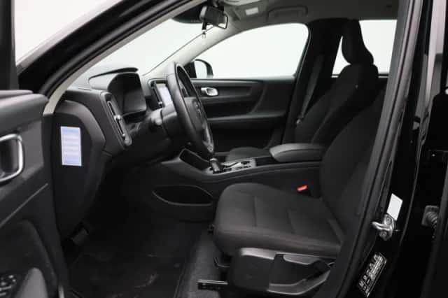 Volvo XC40 (2021) thumbnail 9