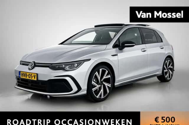 Volkswagen Golf (2024) thumbnail 1