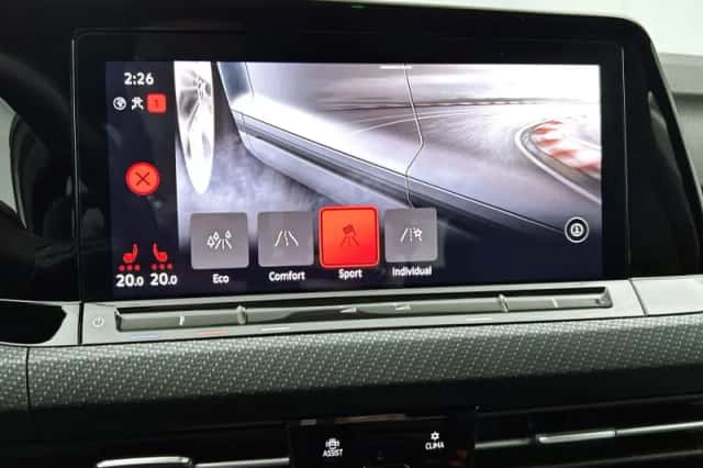Volkswagen Golf (2024) thumbnail 16