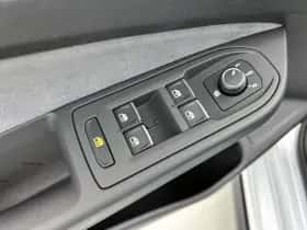 Volkswagen Golf thumbnail 36