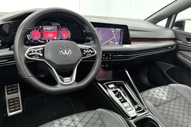Volkswagen Golf (2024) thumbnail 7
