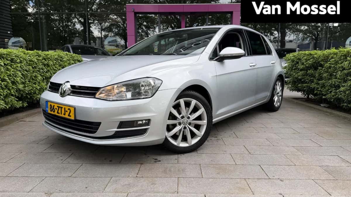 Volkswagen Golf — foto 1