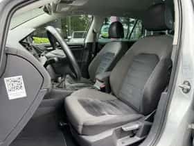 Volkswagen Golf thumbnail 6