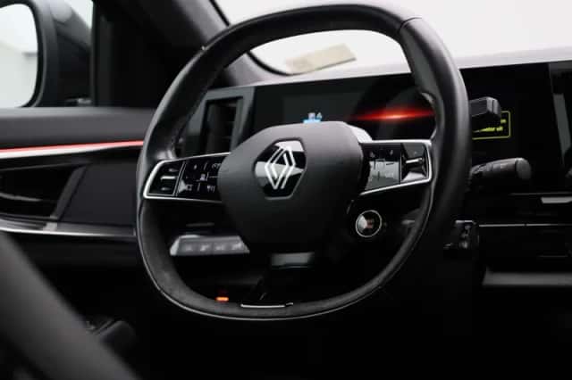 Renault Austral (2023) thumbnail 43