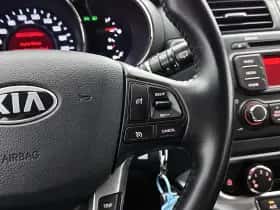 Kia Rio thumbnail 6