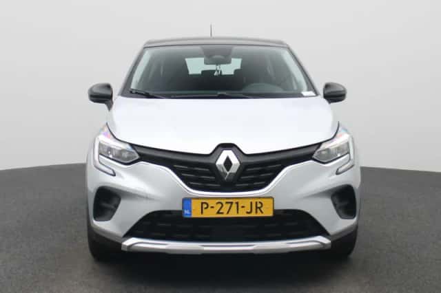 Renault Captur (2022) thumbnail 3