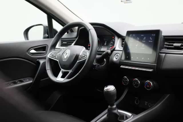 Renault Captur (2022) thumbnail 31