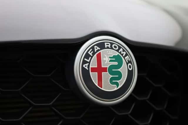 Alfa Romeo Giulia (2023) thumbnail 33