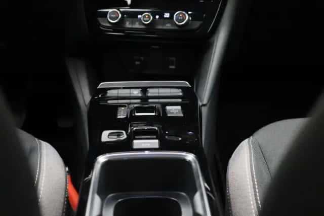 Opel Mokka-e (2023) thumbnail 10