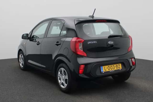 Kia Picanto (2021) thumbnail 2
