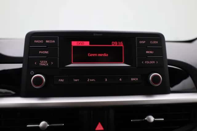 Kia Picanto (2021) thumbnail 16